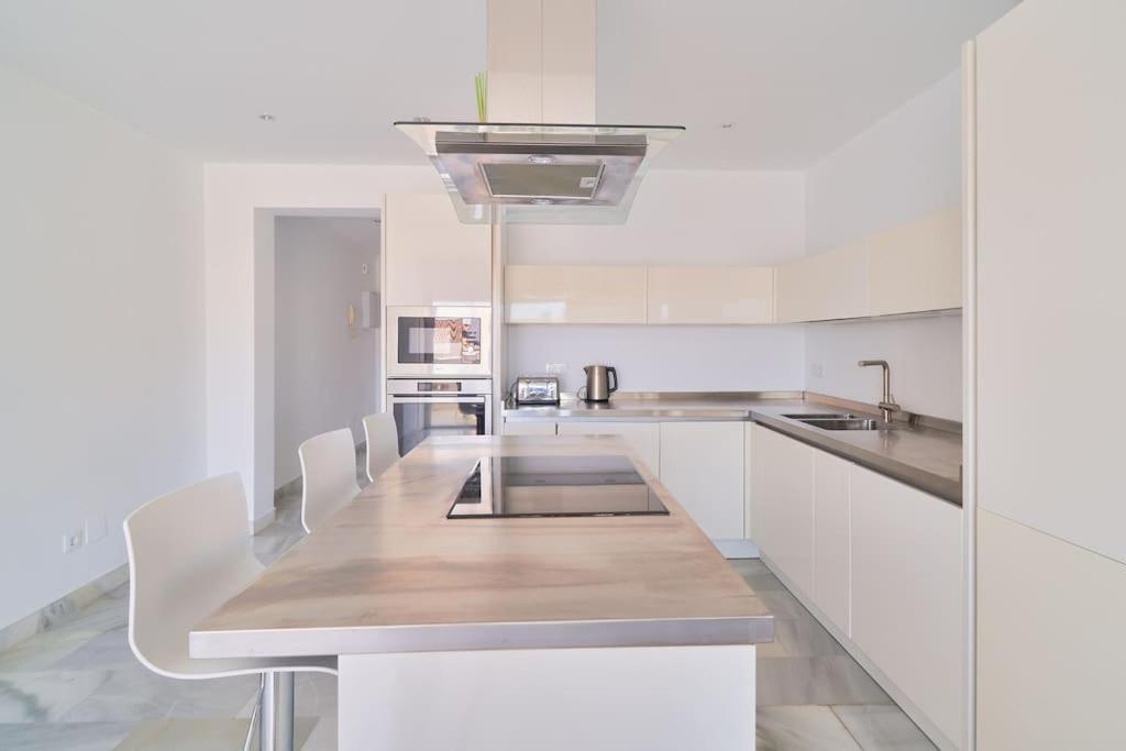 Appartement Superbe Avec Jaccuzi Marbella